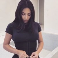 Kim Kardashian Hooking Up Her Waist Trainer